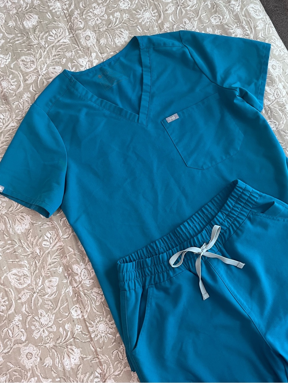 Figs Pacific Blue Scrub Set